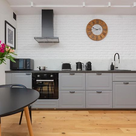 Apartment Bialobrzeska Warsaw Ochota By Renters 외부 사진