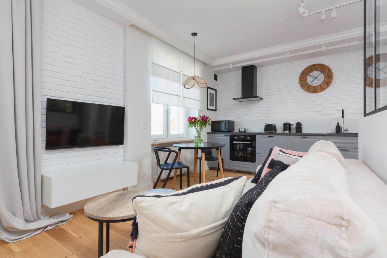 Apartment Bialobrzeska Warsaw Ochota By Renters 외부 사진
